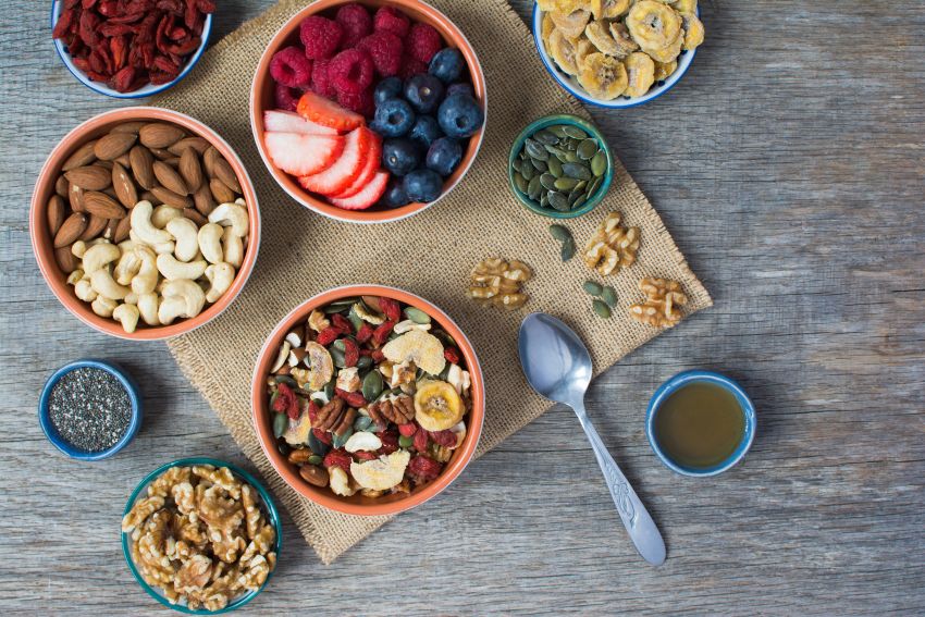 Dieta anti-acnee bazată pe noi studii: Ce să mănânci ca să scapi de coșuri și imperfecțiuni?