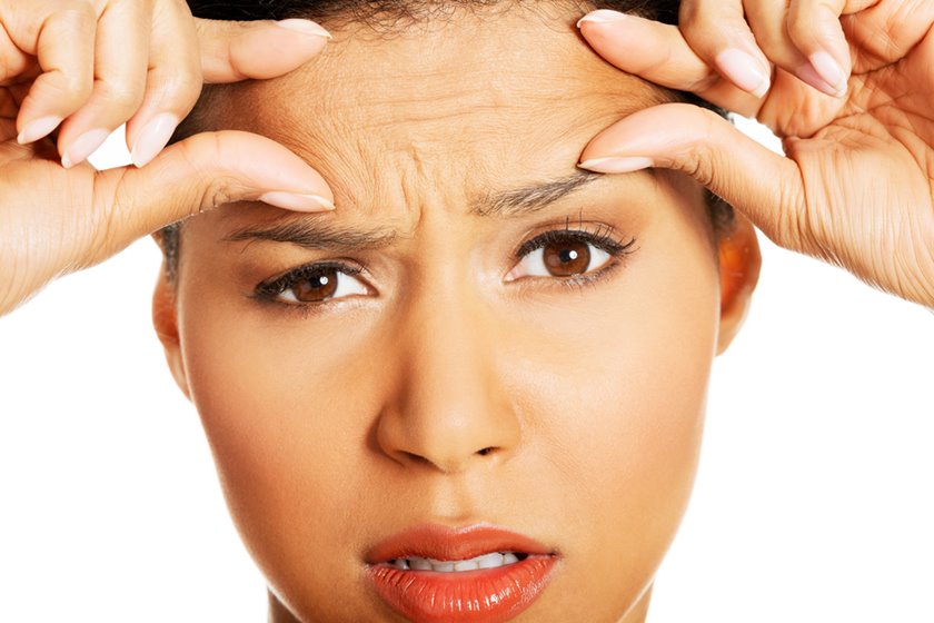 Ridurile de pe frunte: cum să scapi de ele în mod natural | SanoTeca