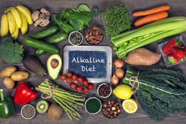 Cum arată o dietă alcalină și ce beneficii are?
