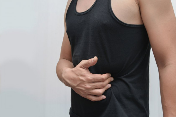 Durerea de splina: cauze, simptome si tratament
