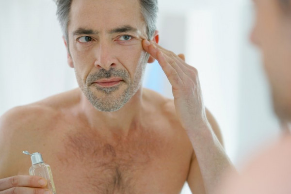 îngrijire a pielii anti-îmbătrânire pentru bărbați)