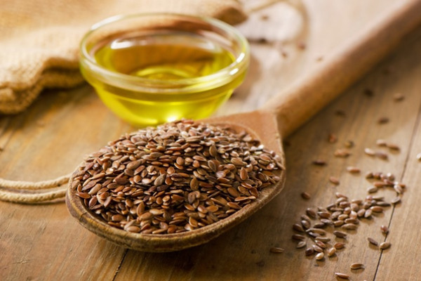 Alergia la uleiul din semințe de in: poate fi, simptome și ce trebuie făcut