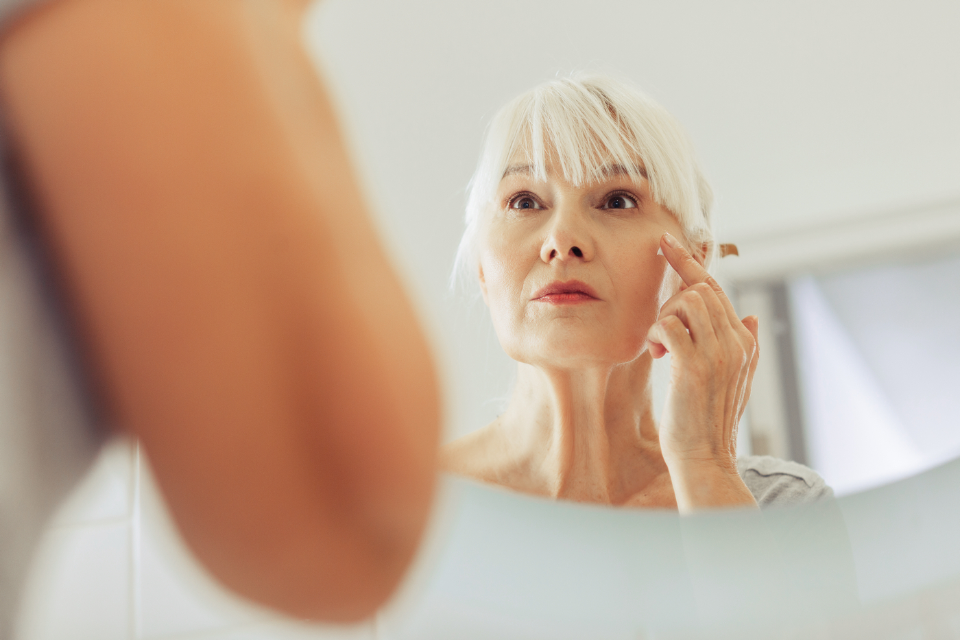 7 produse de îngrijire a pielii de utilizat dacă treceți prin menopauză - Stilul Uneltelor