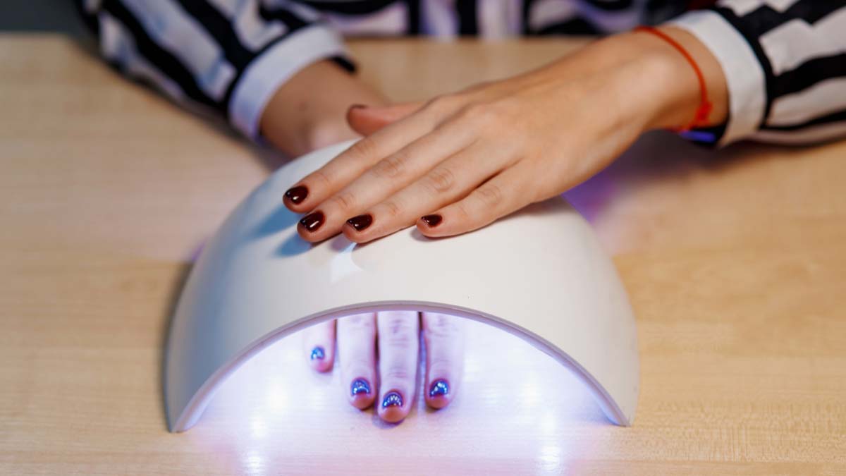 lampă ultravioletă pentru unghii de la ciupercă