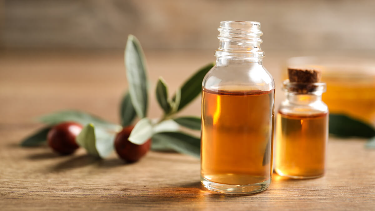 Ulei de jojoba pentru piele frumoasa si par sanatos