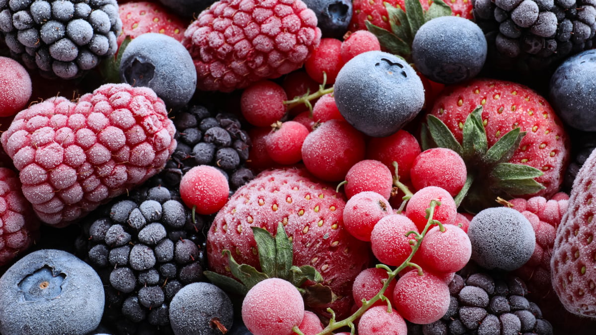 Fructe proaspete vs fructe congelate – care sunt mai sanatoase?